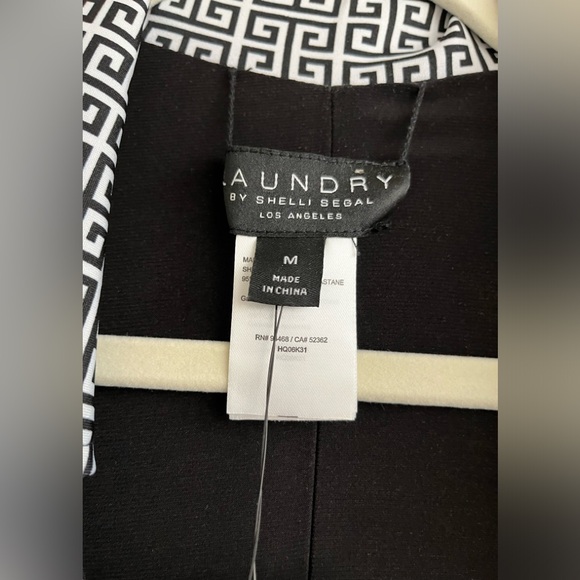 Laundry by Shelli Segal reversible wrap dress. Size Medium. NWT - Picture 4 of 6